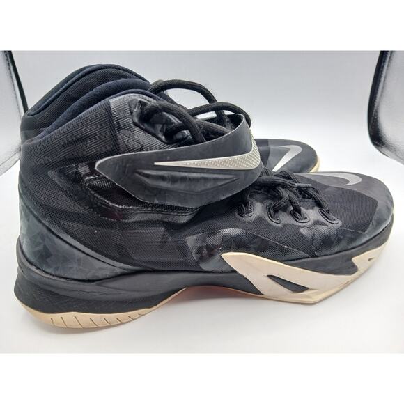 Mens Nie LeBron Zoom Soilder 8 TN. Size 14. main image 4